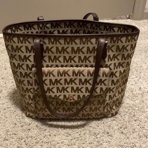 Michael kors purse